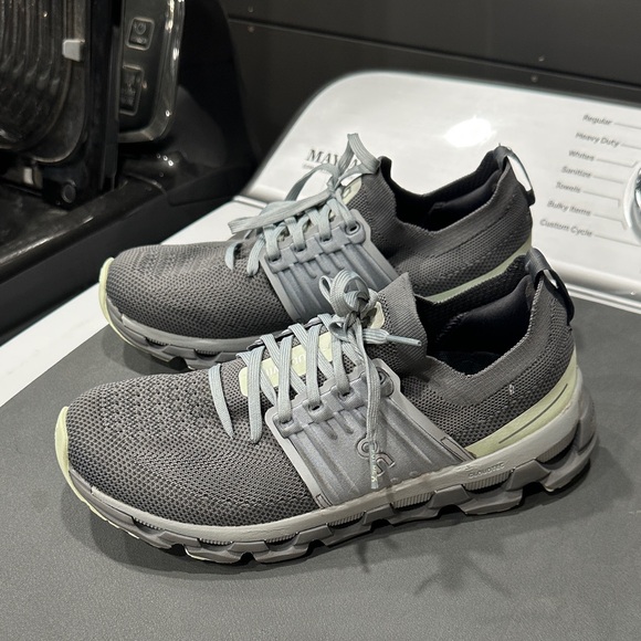 On Cloud Cloudswift Shoes - Picture 10 of 10